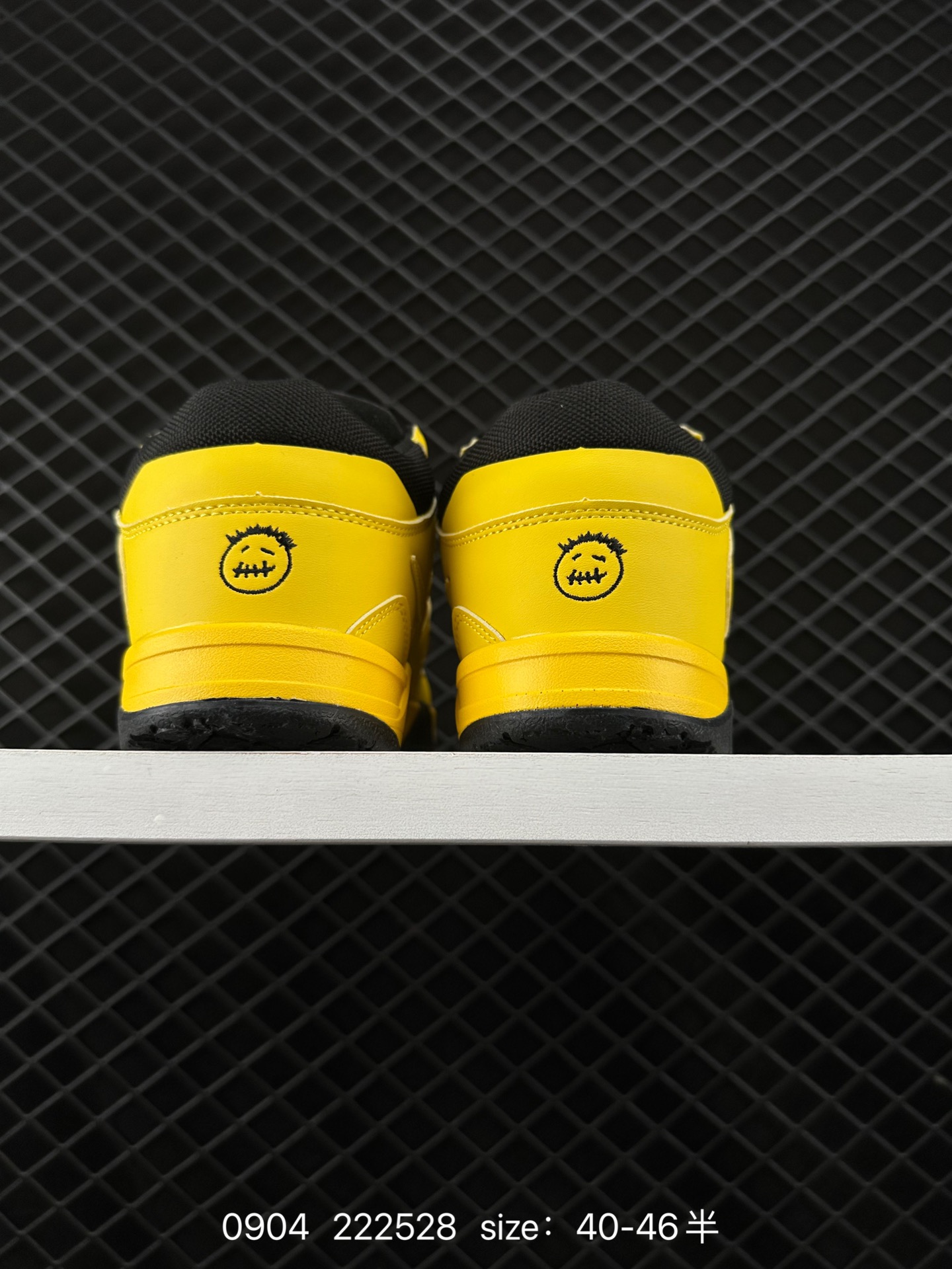 Travis Scott x Jordan Cut The Check AJ1